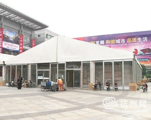 省十七届房博会探营:展位初具雏形 省十七届房博会探营:展位初具雏形